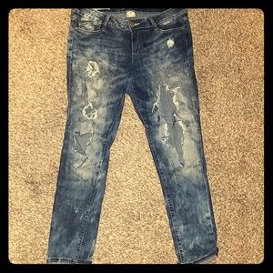 Decree distressed skinny jeans